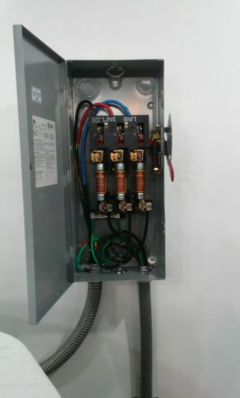 Three-phase disconnect switch installed for Electrical Wiring & Rewiring in Sugarloaf